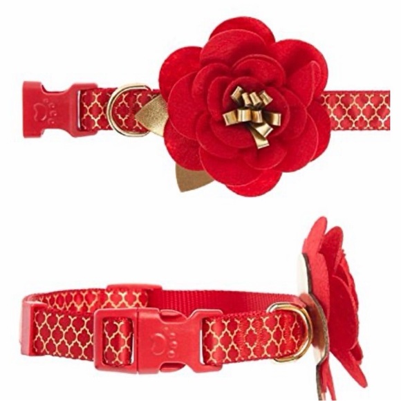 Dog collar, medium, Red Floral - Picture 2 of 2